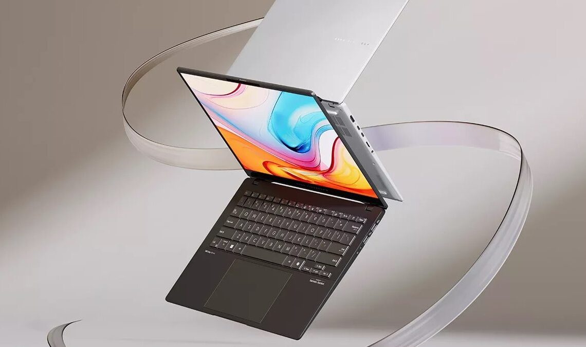 Obtenez cet impressionnant ordinateur portable avec 1 To d'espace et un écran OLED pour moins de 900 euros