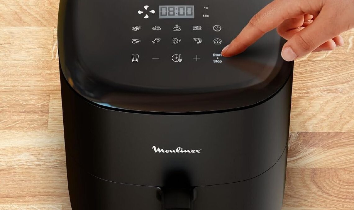 Dites adieu à la cuisine : cette friteuse à air Moulinex à moins de 70 euros vous fera gagner du temps et de l'argent