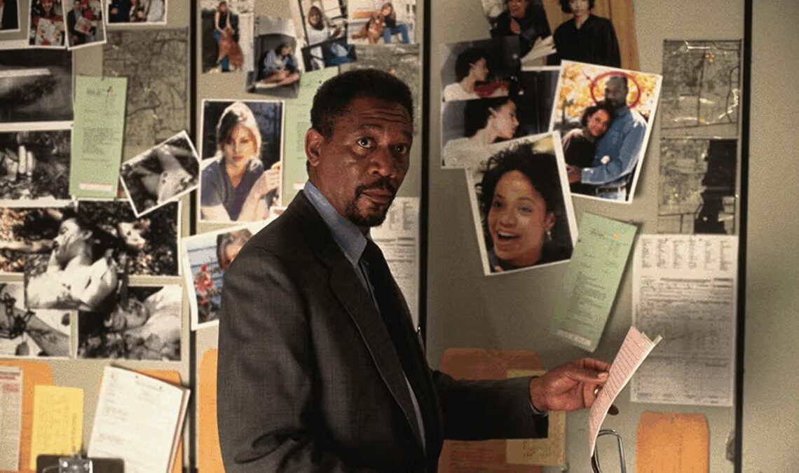 Il est sorti dans les années 90, c'est un brillant thriller policier et met en vedette Morgan Freeman. Non, ce n'est pas celui auquel vous pensez.