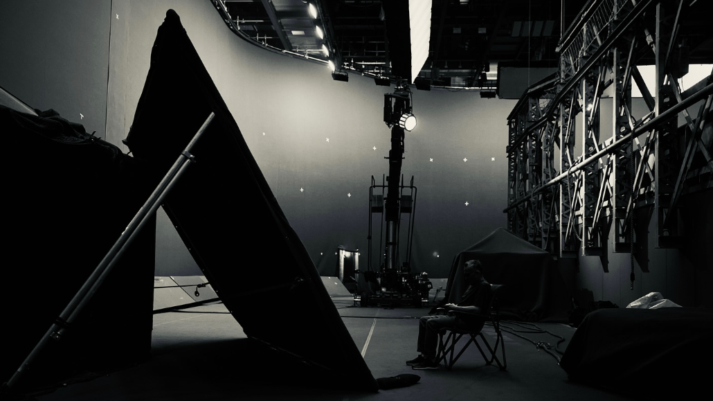 "Look bien ..." Réalisateurs des Avengers: Doomsday partage une photo mystérieuse du tournage, et les fans obtiennent déjà des conclusions