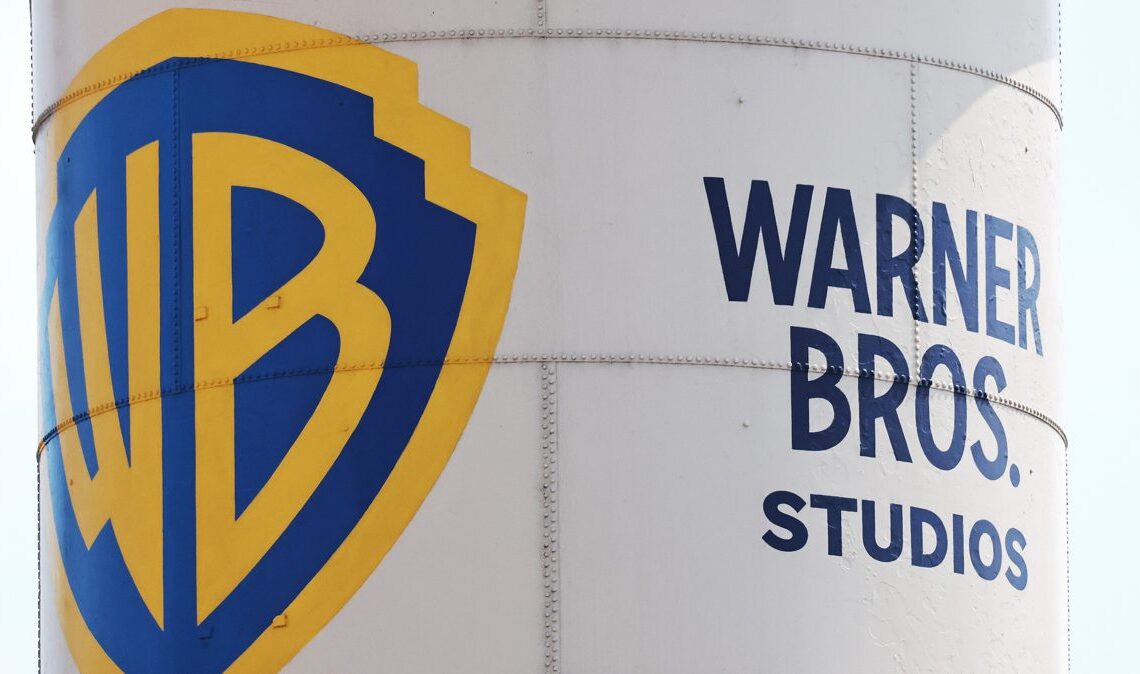 Warner Bros. Discovery dit qu'il envisage officiellement des offres d'achat