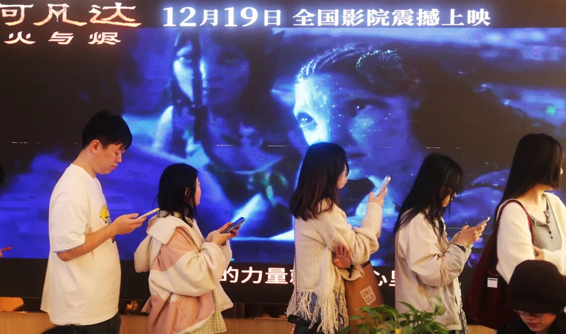 Avatar : Fire and Ash fait ses débuts avec de bons chiffres au box-office, mais... cela suffira-t-il à James Cameron pour oser avec Avatar 4 ?