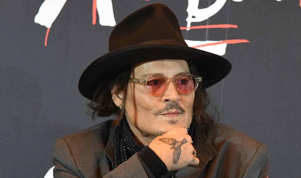 Johnny Depp va produire et peut-être jouer dans une satire fantastique soviétique classique