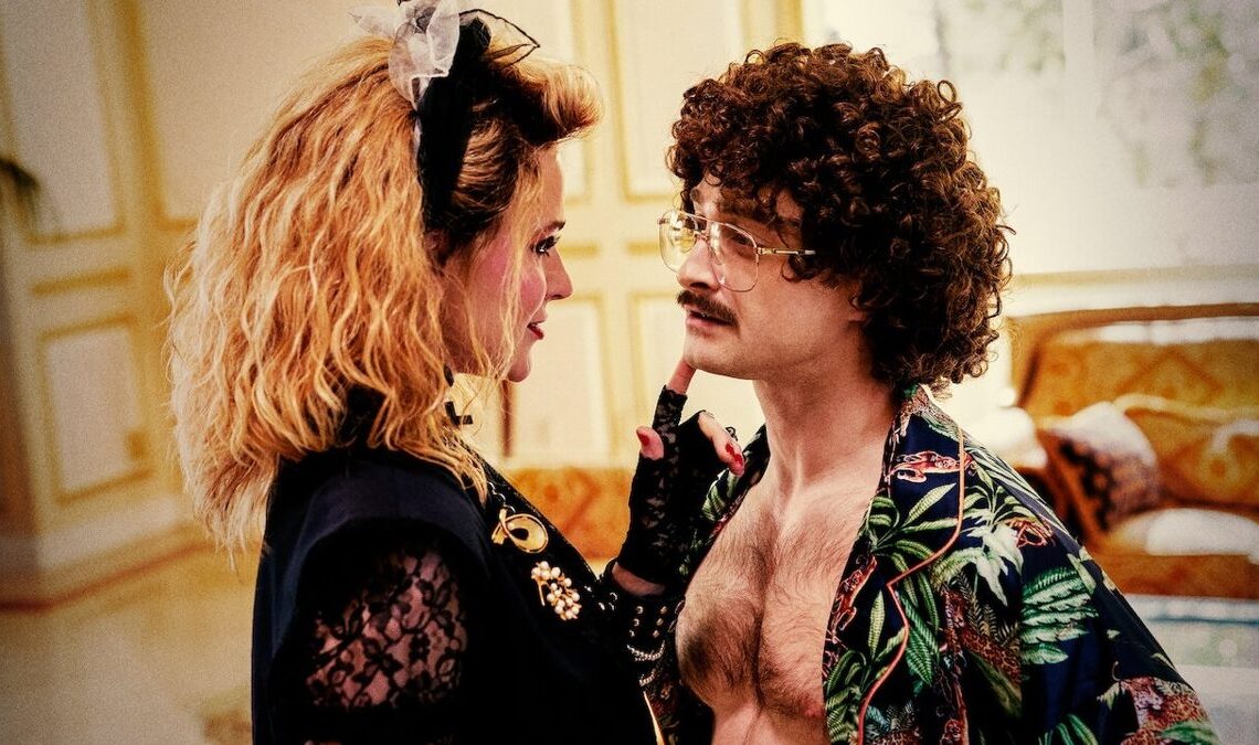 Talent pour la musique... et pour la fête. Daniel Radcliffe a troqué la baguette contre l'accordéon dans ce biopic plein d'excès que vous pouvez regarder en streaming