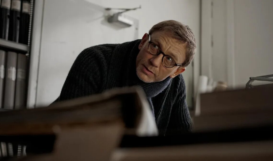 En 2011, il est apparu avec Daniel Craig et c'était un excellent film. Maintenant, cette histoire d'intrigue revient sous forme de série