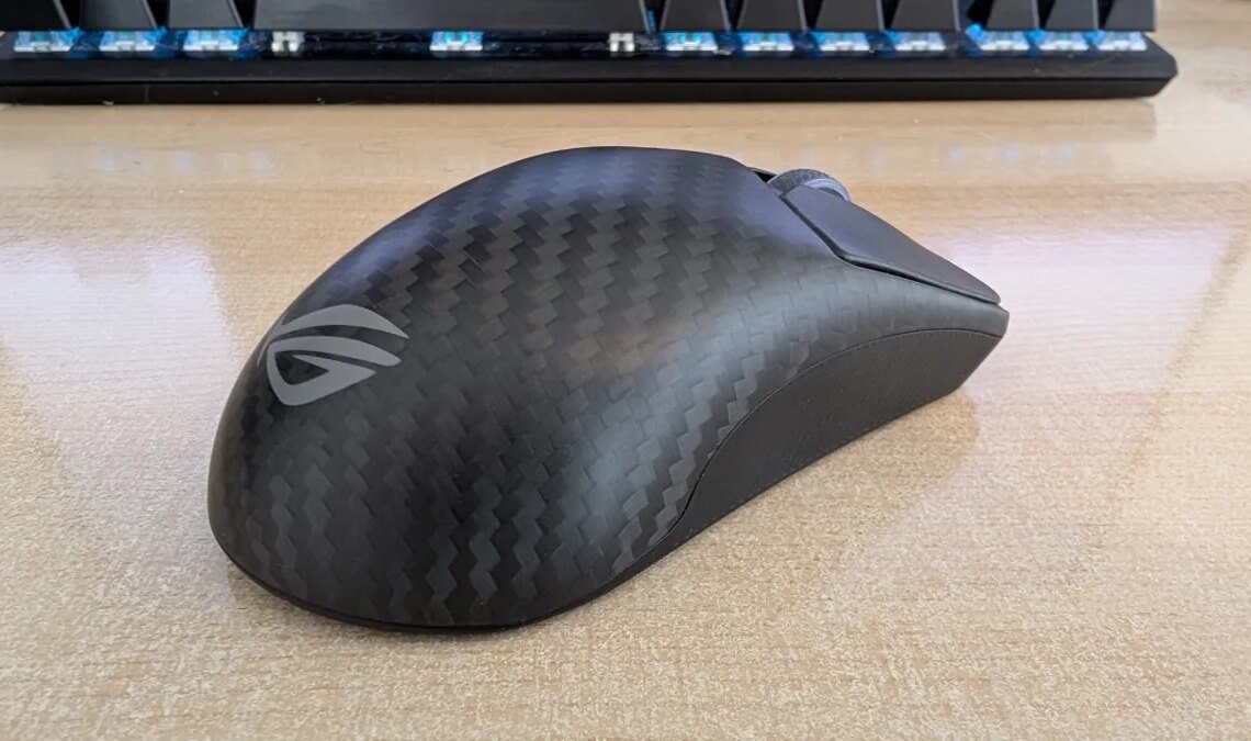 ASUS ROG Harpe Ace Extreme, analyse : une souris de jeu impressionnante avec un prix qui ne correspond pas