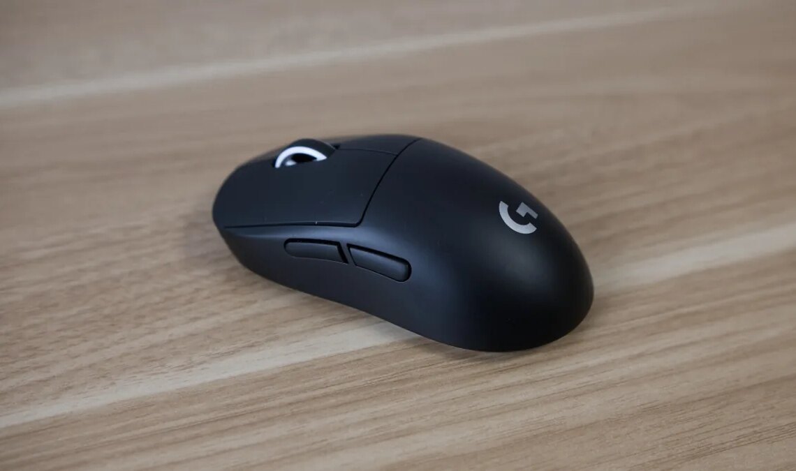 Qui a dit que les souris de jeu étaient dotées de lumières ? J'ai testé le Logitech PRO X SUPERLIGHT 2c et c'est la fusion parfaite entre vitesse et minimalisme