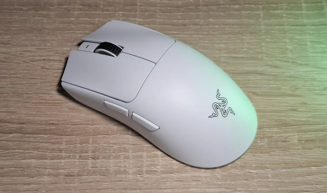 Test de la souris Razer Viper V3 Pro White Edition : après l'avoir essayée, je ne peux pas imaginer jouer sans elle