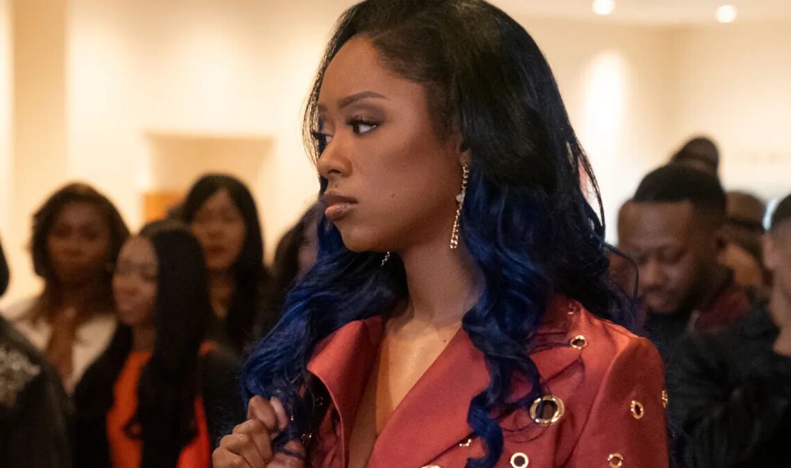 Avec des personnages complexes et du mystère pour étendard, cette série ne cesse de surprendre en streaming. La deuxième saison est une réussite