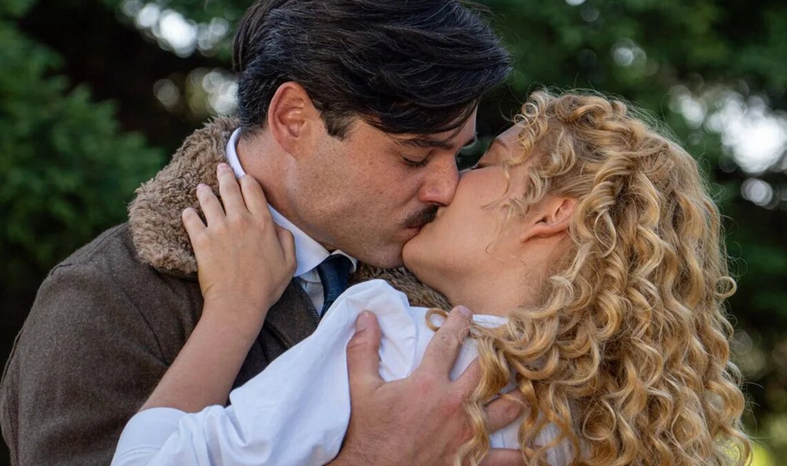 Elle n'a pas eu beaucoup de succès en Espagne, même si elle a été réalisée ici, mais cette série d'époque fait sensation au niveau international.