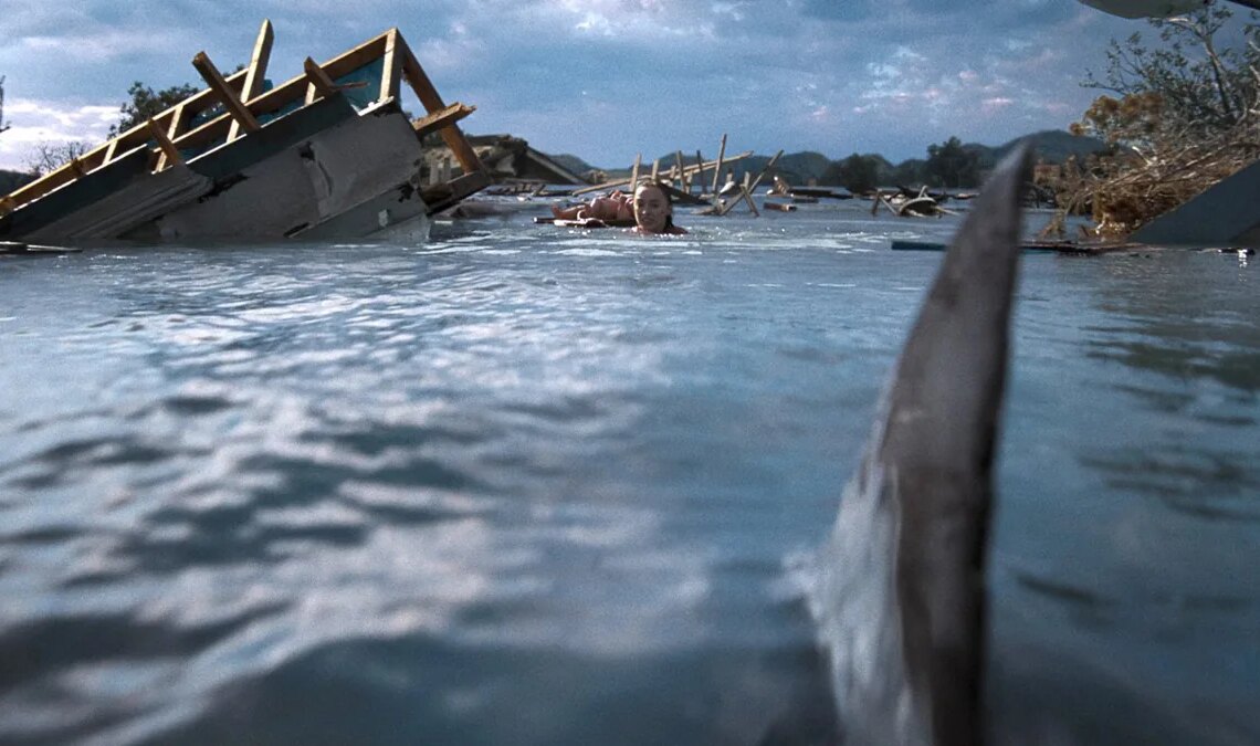 La nouvelle star de Netflix a de très nombreuses dents. Premier aperçu et images du terrifiant Thrash