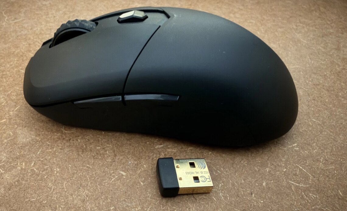 Test de la souris sans fil MSI Versa 300 – Un titan du rapport qualité/prix