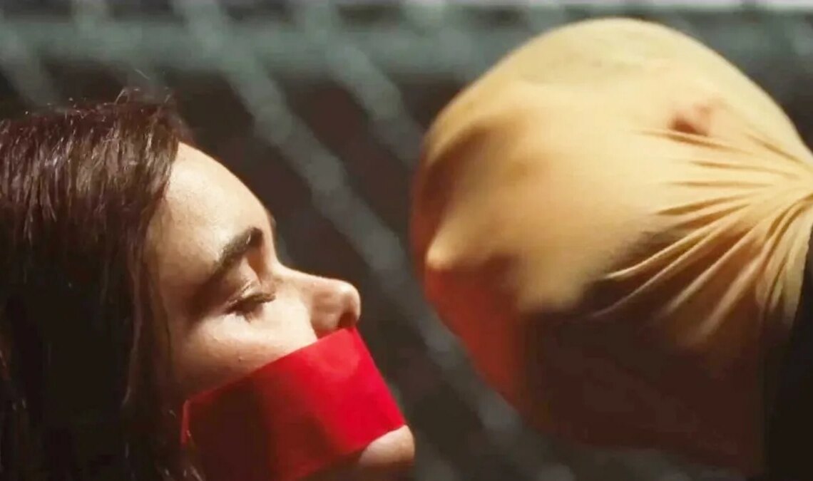 Une star de Stranger Things réapparaît en tant que tueur en série dans ce film d'horreur. Chaque bande-annonce est plus tordue que la précédente