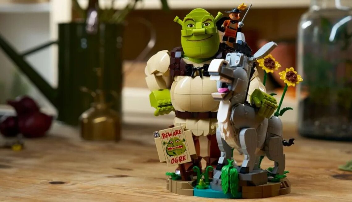 LEGO présente son nouveau set Shrek et mon portefeuille essaie déjà de me raisonner pour ne pas l'acheter
