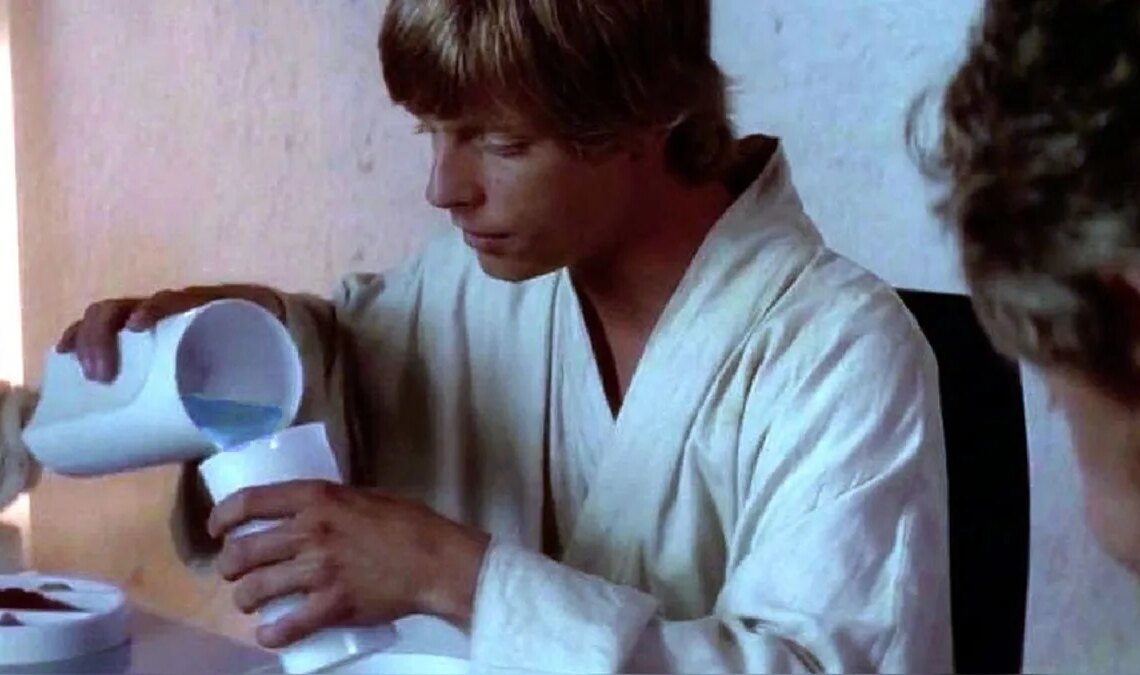 Vous vous souvenez du lait bleu que Luke Skywalker boit dans Star Wars : Un nouvel espoir ? Maintenant tu peux l'acheter