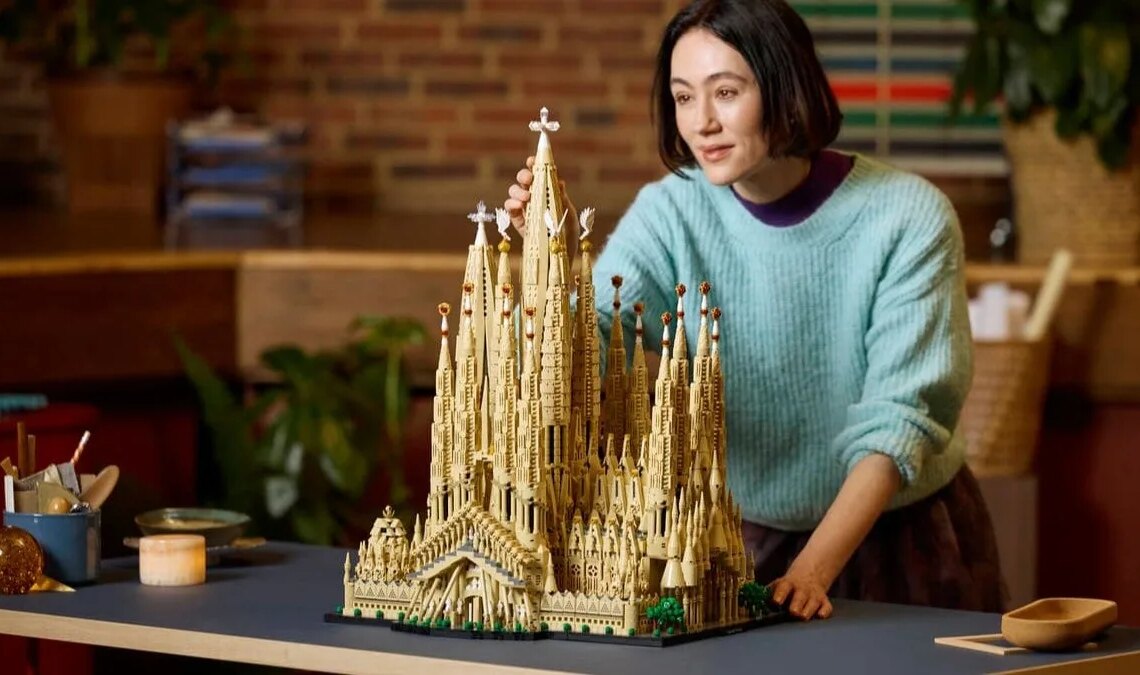 LEGO met le paquet avec le nouveau et gigantesque set Sagrada Familia : c'est le plus grand de tout le catalogue