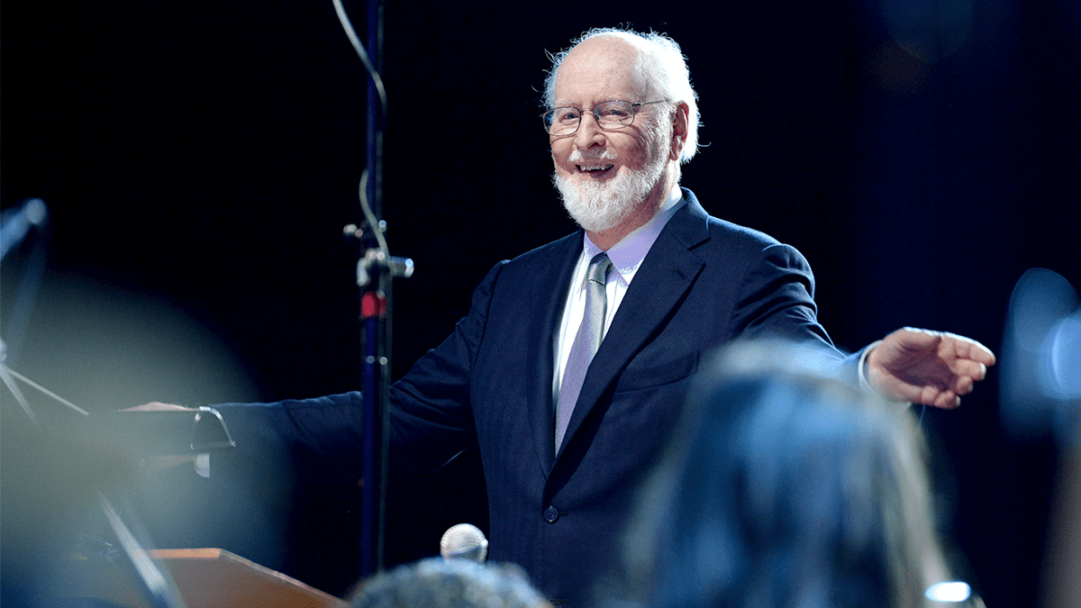 Steven Spielberg va produire un documentaire sur le légendaire John Williams, dont on connaît les premiers détails