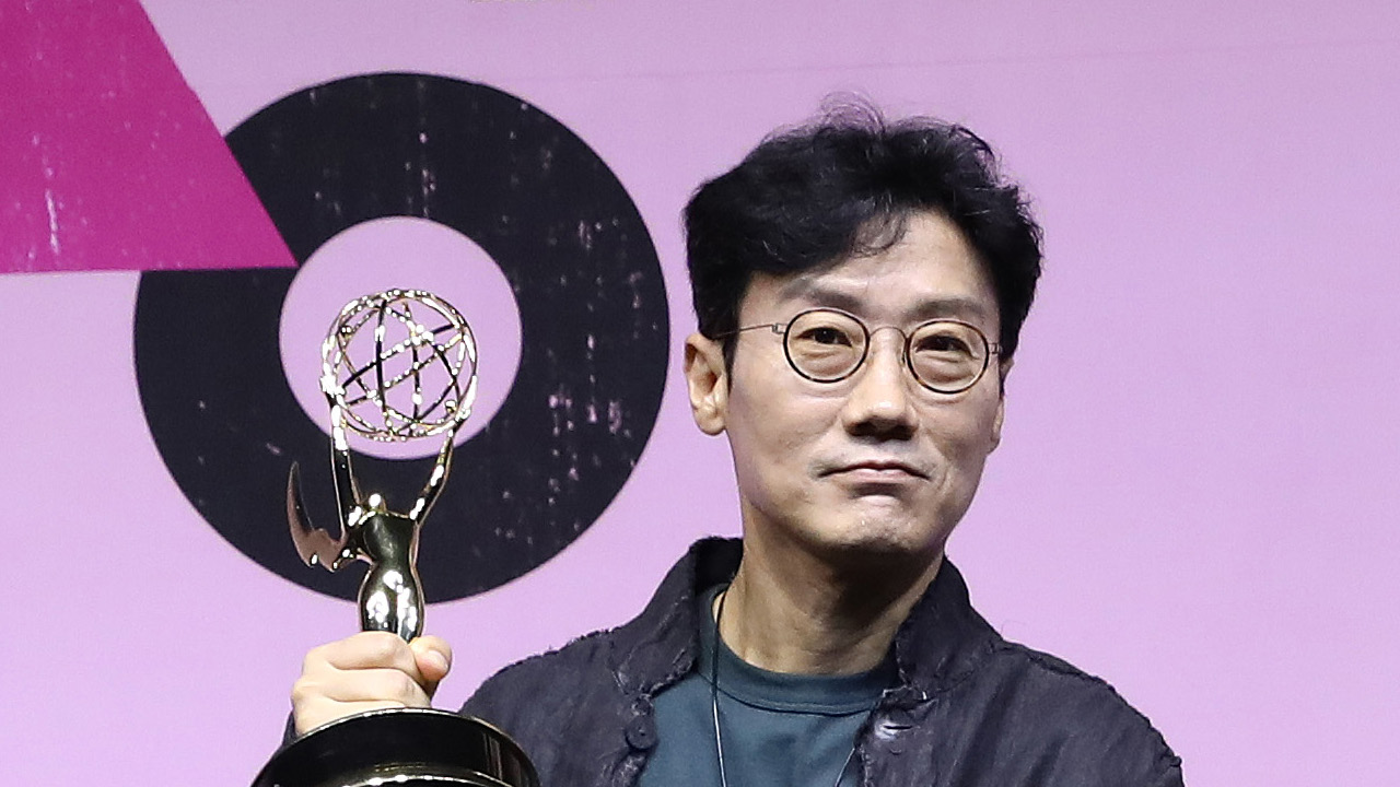 Le créateur de Squid Game, Hwang Dong-hyuk, a reçu de nombreuses récompenses pour son travail, mais peu de rémunération.  Source de l'image : Chung Sung-Jun/Getty Images