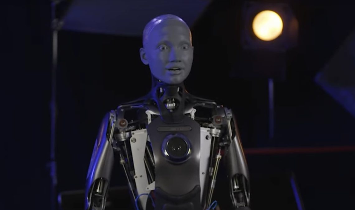 Le robot le plus avancé au monde fait la promotion de The Creator en répondant au moment le plus viral de David Bisbal