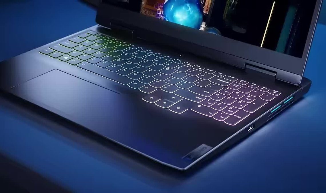 Offre pour un ordinateur portable doté d'un processeur puissant et d'une carte graphique RTX 3050 à moins de 900 euros