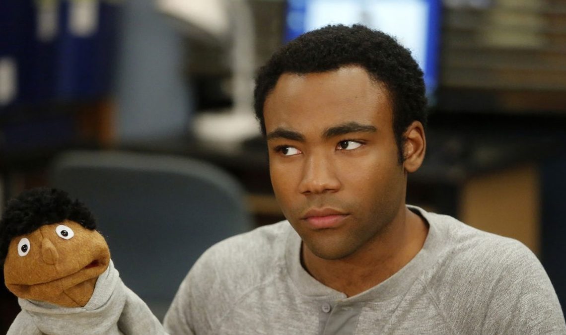 Donald Glover, Troy in Community, explique l'intrigue du nouveau film basé sur la série