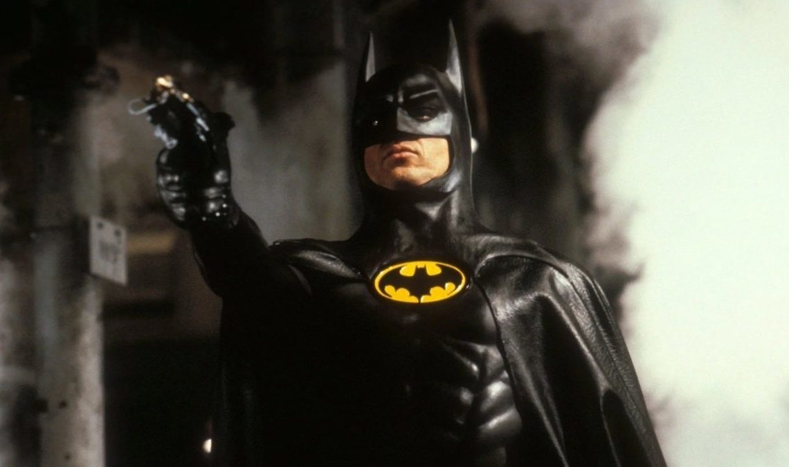 Michael Keaton admet que le choisir pour incarner Batman était une « décision risquée », mais la réaction a été « déconcertante »