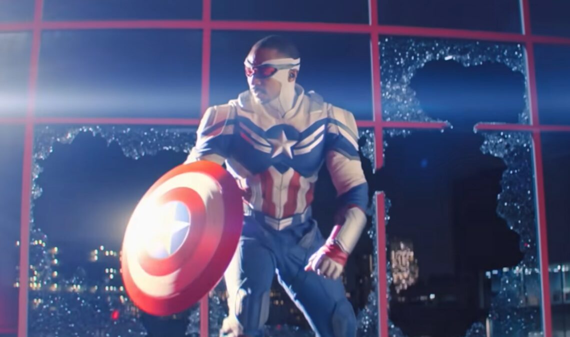 Captain America : Le meilleur des mondes est un « film de super-héros basé sur la réalité », selon Tim Blake Nelson