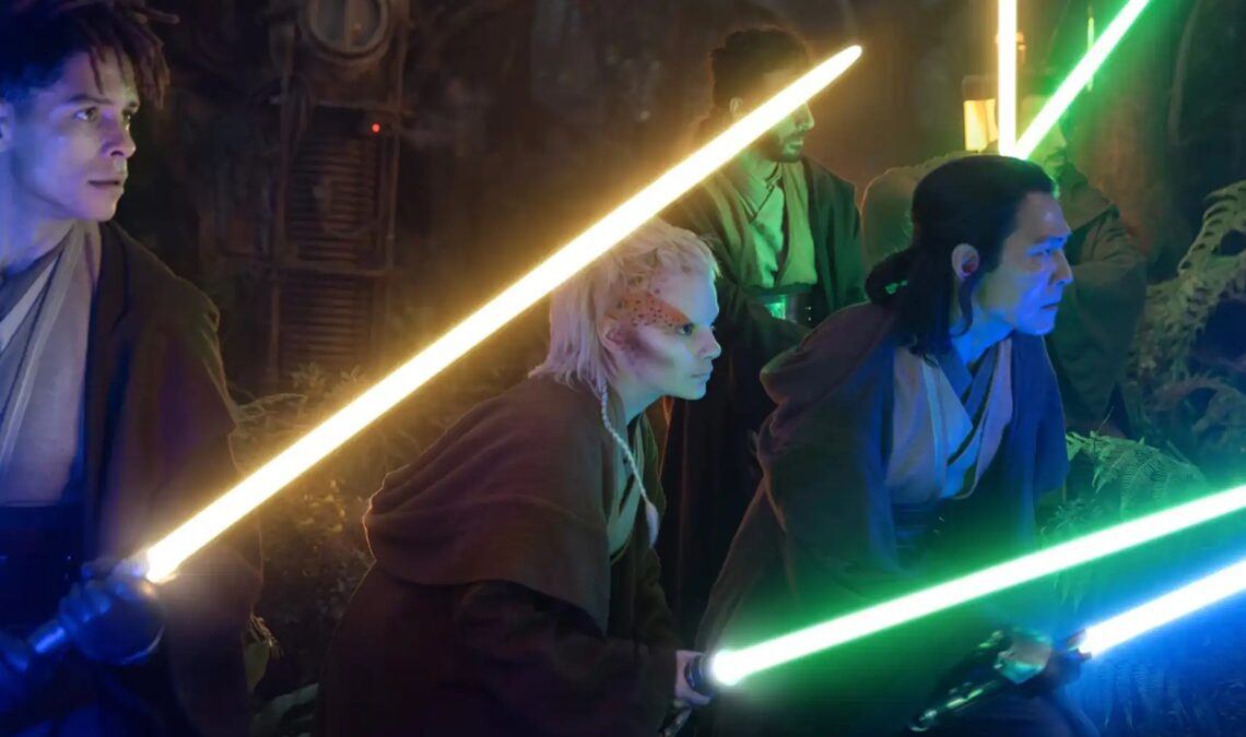 A Star Wars : L'actrice Acolyte a une malédiction avec les sabres laser
