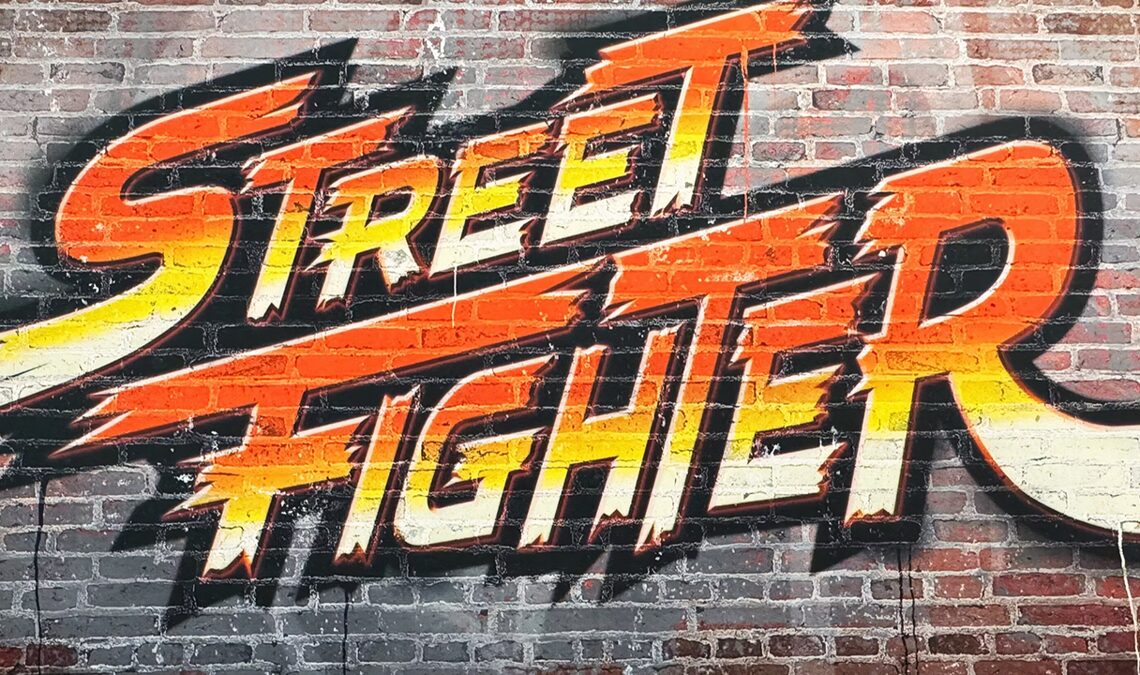 Le film live-action Street Fighter sortira en 2026, bien qu'il ait récemment perdu ses réalisateurs