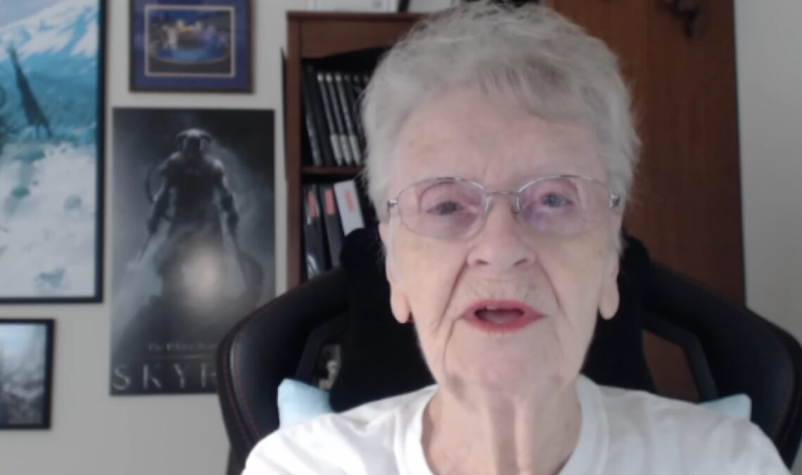 La bien-aimée "Grand-mère de Skyrim" annonce qu'elle prend sa retraite en tant que YouTubeuse