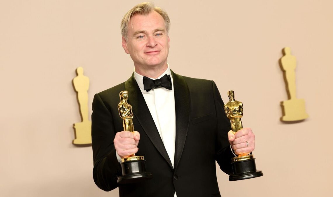 Le casting du prochain film de Christopher Nolan comprend Charlize Theron, Tom Holland et plus
