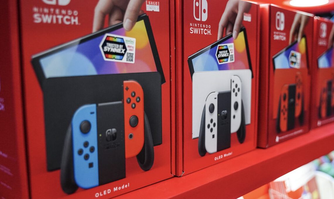 Pendant que le monde attend que Nintendo annonce la Switch 2, les ventes de Switch continuent de chuter