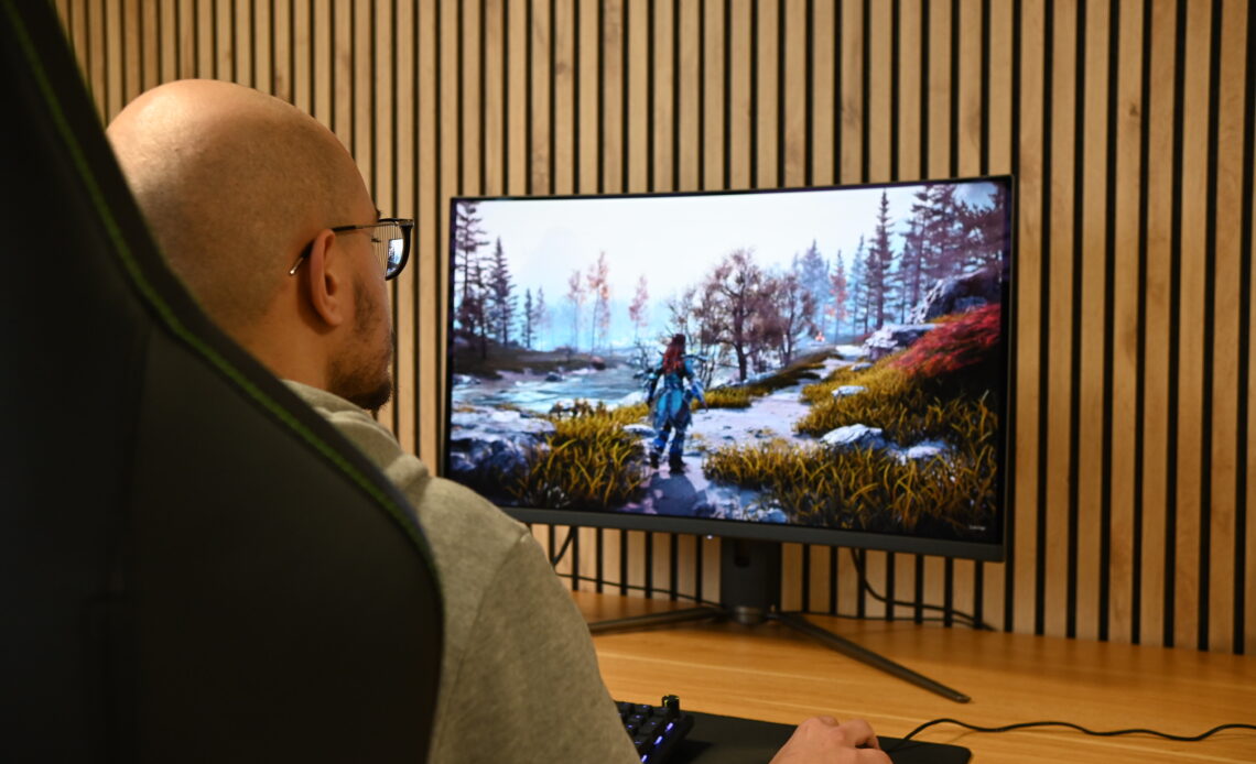 Ce modèle MSI a été mon premier moniteur incurvé et a réussi à tomber amoureux du jeu sur PC