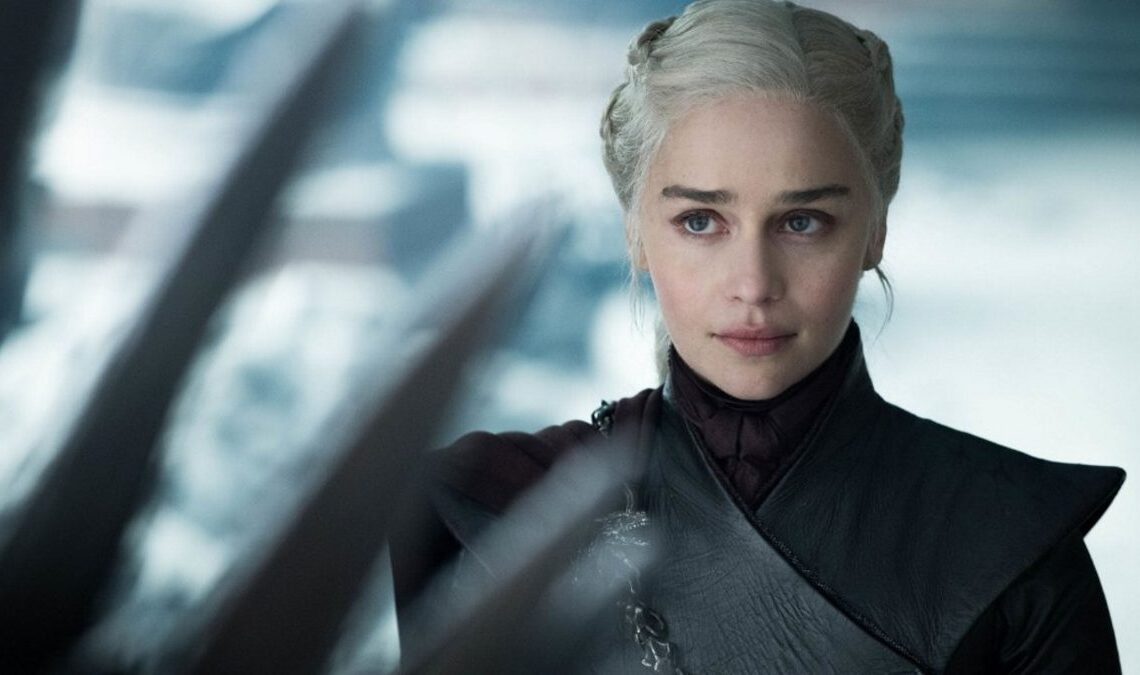 Brûler une ville laisse ses séquelles, mais ce n'était même pas la scène la plus difficile pour Emilia Clarke dans Game of Thrones