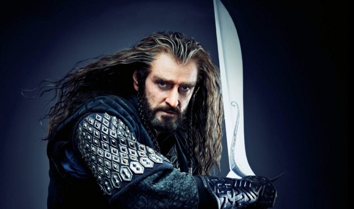 C'est la sœur de l'épée de Gandalf, et bien que Tolkien ne dise pas qui le manie d'abord, nous avons quelques théories