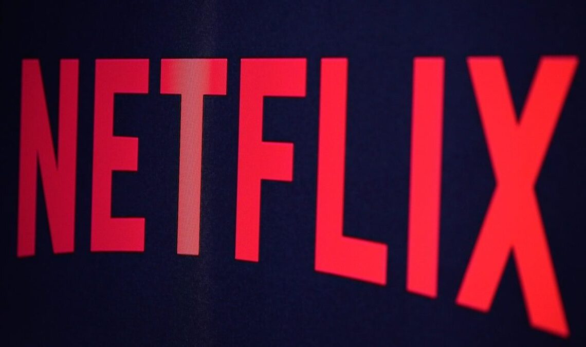 Netflix a racheté HBO. Non, ce n'est pas une blague, le géant du streaming rachète Warner Bros. et plusieurs de ses studios