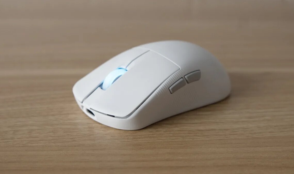 Ne vous laissez pas tromper par son apparence : cette souris minimaliste est une bête potentielle. Test de l'ASUS ROG Harpe Ace Mini