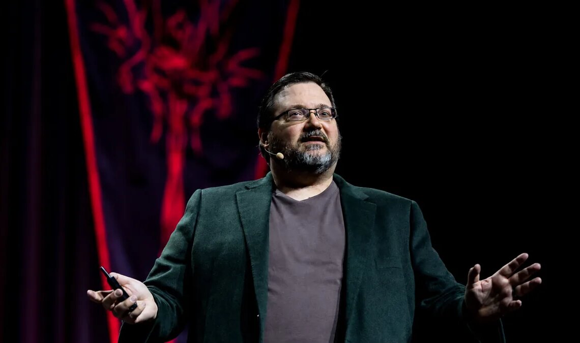 Brandon Sanderson apparaît avec une surprise pour les fans de Stormlight Archive
