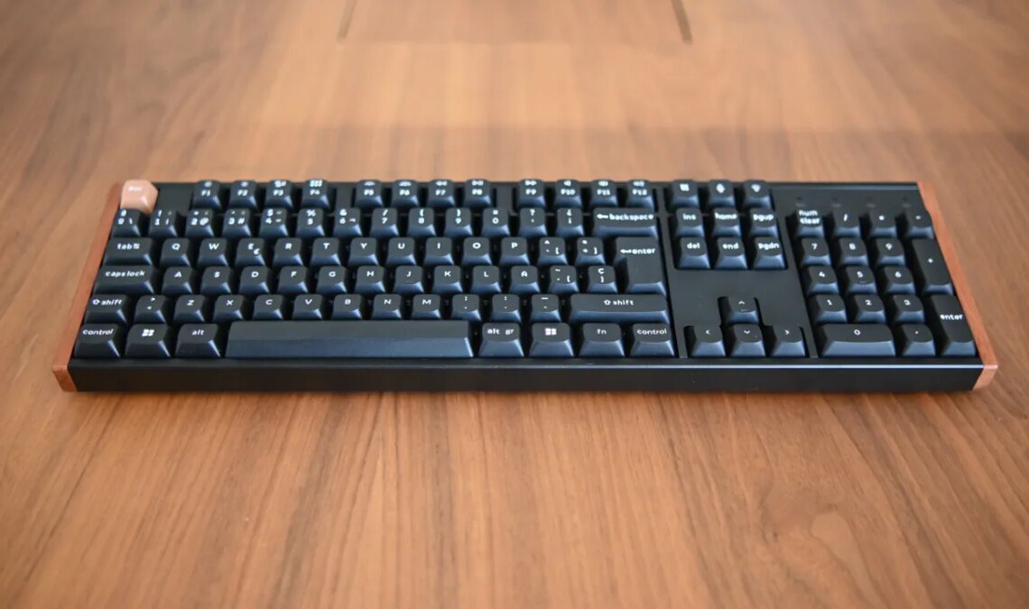 Analyse du Keychron K10 HE : un clavier gaming sans fil aussi précis qu'élégant